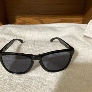 OAKLEY FROGSKIN SUNGLASSES